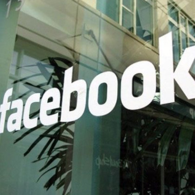 Απίστευτο ρεκόρ το Facebook: Έφτασε το 1 τρισεκατομμύριο pageviews!