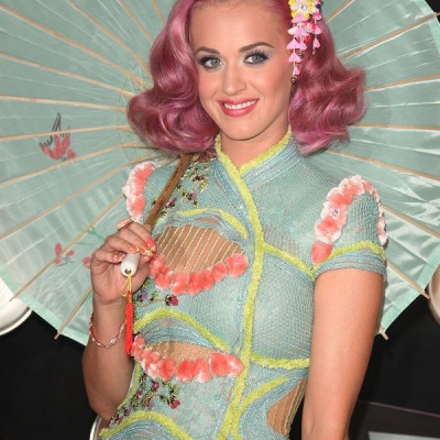 Katy Perry: Μία ροζ γκέισα