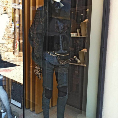 Eπιτέλους, και γυναικεία Conquistador!