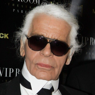 Ποιος χαρακτήρισε τους καλεσμένους στο βασιλικό γάμο «χοντρά πόδια σε κοντές φούστες»;