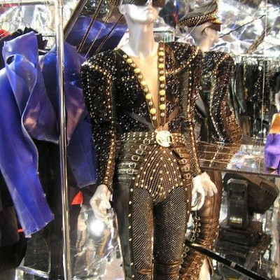 Ρίχνουμε μια ματιά στο pop-up κατάστημα του Nicola Formichetti