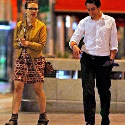 Το νέο, διάσημο αμόρε της Scarlett Johansson