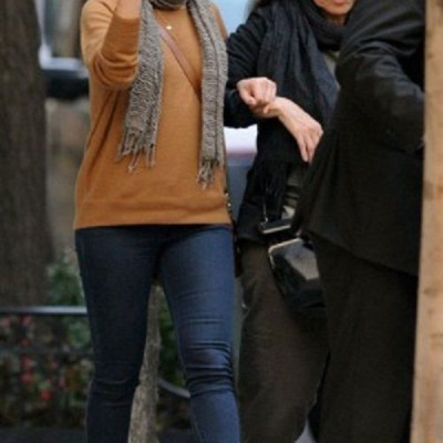 Ποια διάσημη star μας δείχνει το "δάχτυλο";