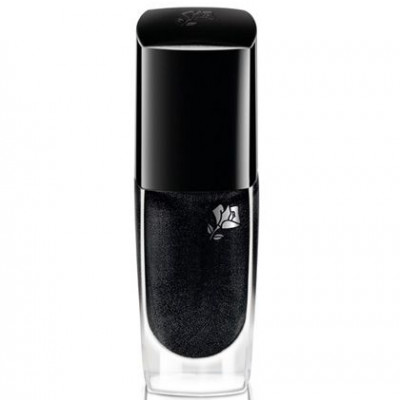 Noir 29: Αβυσσαλέα απόχρωση στα νύχια