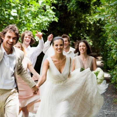 Σπάστε πιάτα, αλλά όχι στα μπουζούκια