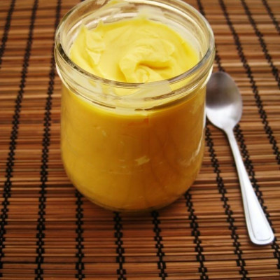 Μυρωδάτη κρέμα λεμονιού για ανάλαφρο επιδόρπιο