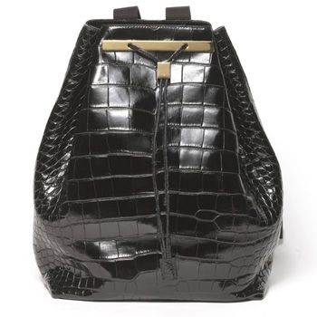 Ξεπούλησε η πανάκριβη τσάντα των Olsen