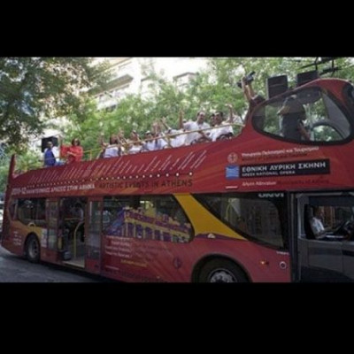 «Μελωδικές διαδρομές» στους δρόμους του Πειραιά