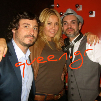 Και οι 3 τους τρέχουν και τα προλαβαίνουν όλα..