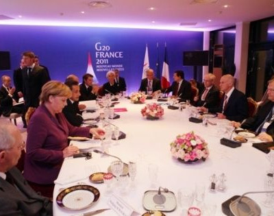 Εconomist: «Μπλοφάρουν οι Ευρωπαίοι για την Ελλάδα»