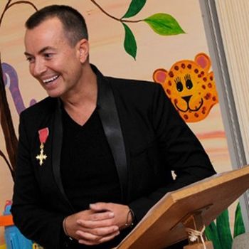 Ο προστάτης Julien McDonald