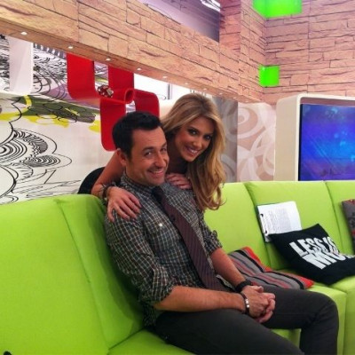 Backstage στο "Μέσα στην καλή Χαρά" που περιμένει το πράσινο φως για το 2012