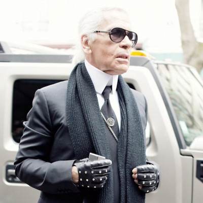 Γίνε βοηθός του Karl Lagerfeld!