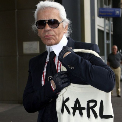 O Karl Lagerfeld είναι πολυ-πολυεκατομμυριούχος