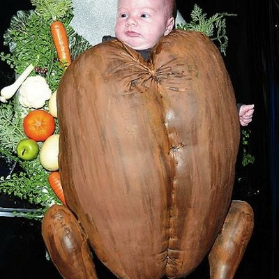 Η Tori Spelling έντυσε το μωρό της γαλοπούλα