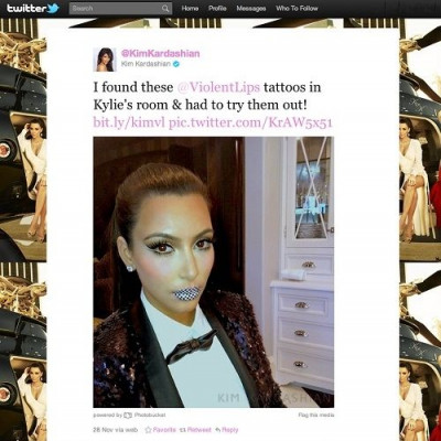 Ασπρόμαυρα χείλη για την Kim Kardashian