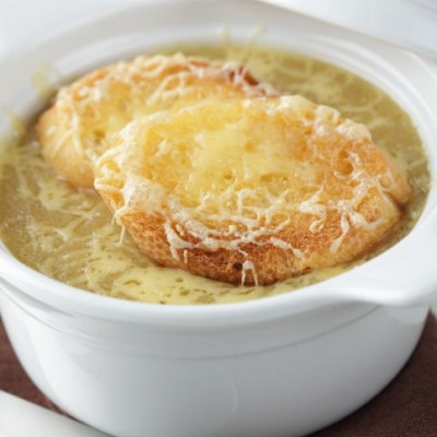 Λαχταριστή γαλλική κρεμμυδόσουπα με μήλα