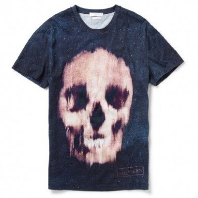 H καινούργια νεκροκεφαλή του Alexander McQueen