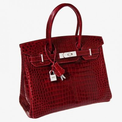 Μια τσάντα Hermès Birkin δημοπρατήθηκε στην τιμή-ρεκόρ των 152.233 ευρώ!