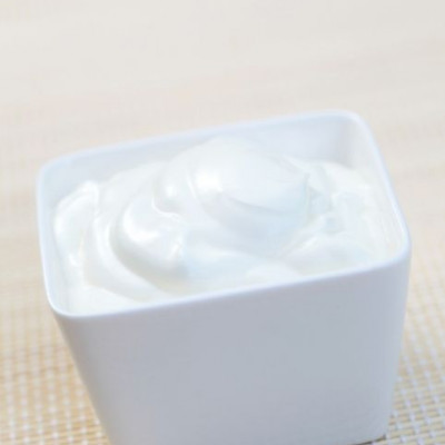 Πως να ξαναδώσετε γεύση στο γιαούρτι που έχει ξινίσει