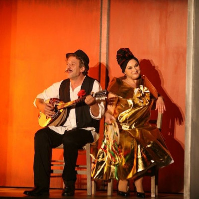 Κώστας Κόκλας, Ρένια Λουιζίδου είναι μόνο 2 από τους υπέροχους ηθοποιούς της παράστασης