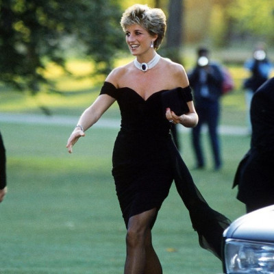 Έκθεση με τα ρούχα της Πριγκίπισσας Νταϊάνα