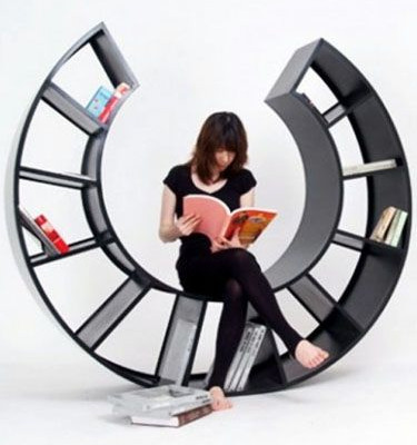 Βιβλιοθήκη – κουνιστή πολυθρόνα