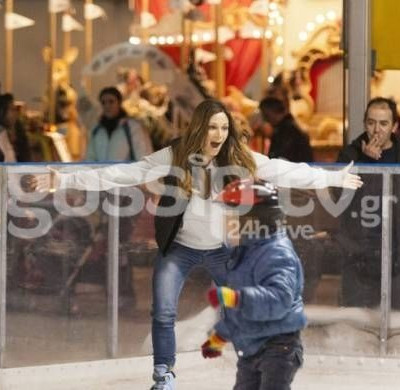 Έλλη Κοκκίνου: Στο λούνα παρκ με το γιο και τη μητέρα της