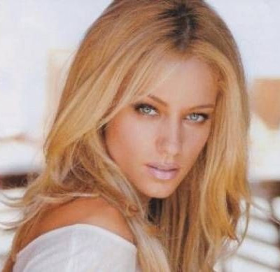 Δούκισσα Νομικού: «Αισθάνθηκα την ανάγκη να βγω στο μπαλκόνι να πω “είμαι ερωτευμένη”»