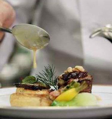 Τι έφαγαν οι λαμπεροί καλεσμένοι στην απονομή των βραβείων;