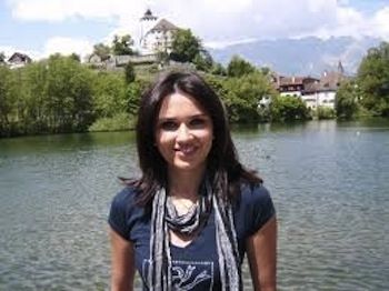 Γιώτα Τριγώνη: Aυτή είναι η οδοντίατρος των επωνύμων.Η νέα καριέρα της στο εξωτερικό