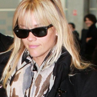 H Reese Witherspoon έκοψε αφέλειες