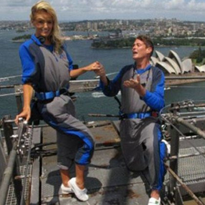 David Hasselhorf, βγάζει τη στολή του Baywatch και ντύνεται (ξανά) γαμπρός