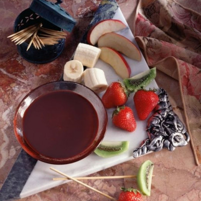 Μπόμπα σοκολάτας με φρούτα από τη Νίκη Μερκούρη