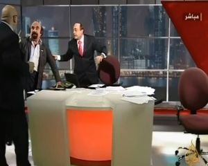 VIDEO: Μπουνιές σε τηλεοπτική εκπομπή!