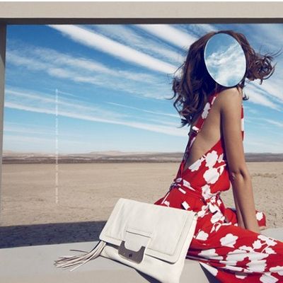 H σουρεαλιστική καμπάνια της Diane Von Furstenberg