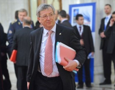 Σύμφωνος ο Γιούνκερ με τον ειδικό λογαριασμό για το ελληνικό χρέος