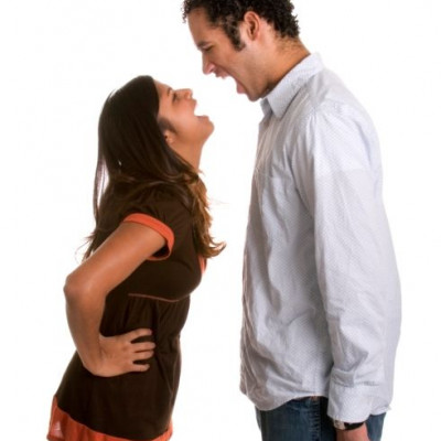 Μη μου θυμώνεις μάτια μου