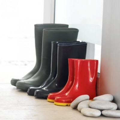 Βγάλτε τα παπούτσια έξω