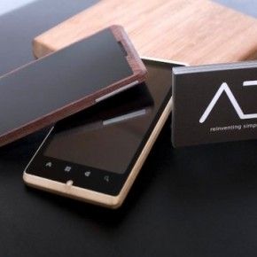 Smartphone από μπαμπού