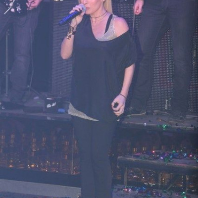 Πέγκυ Ζήνα On Stage: Μάθαμε τι φόρεσε