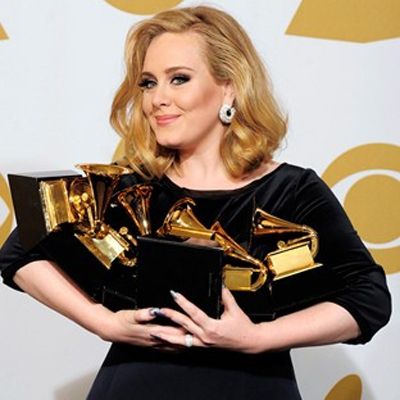 Adele: Αν ποτέ δω τον πατέρα μου θα τον φτύσω στο πρόσωπο