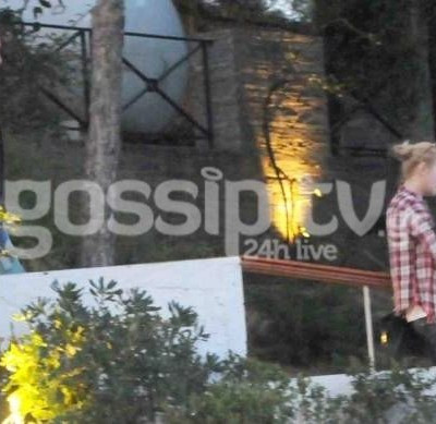 Φαίη Σκορδά-Γιώργος Λιάγκας: Βόλτα με το μικρό Γιαννάκη