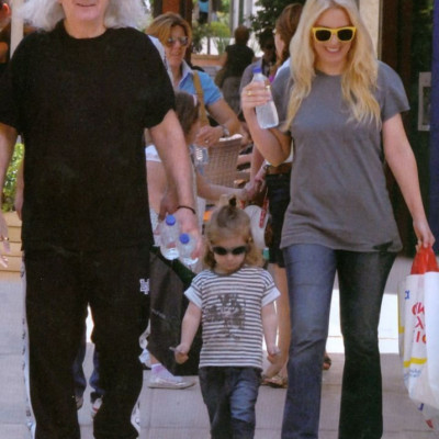 Γνωστός ηθοποιός κάνει λεκτική επίθεση στην Αννίτα Πάνια και τον Νίκο Καρβέλα