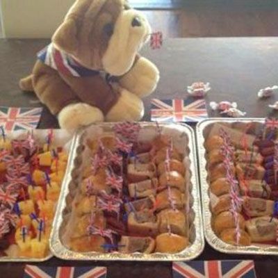 H Victoria Beckham μαγειρεύει για το σχολείο των γιων της