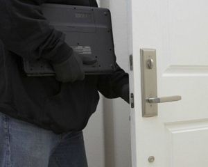 Τον έκλεψε, τον επισκέφτηκε να του ζητήσει συγνώμη και τον ξαναέκλεψε