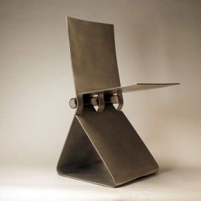 Η καρέκλα – μεντεσές