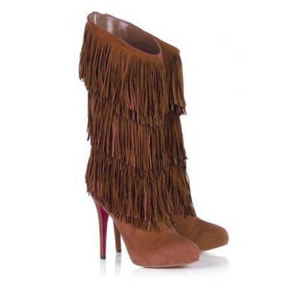 Το Queen.gr σας μαθαίνει πως να φορέσετε την καμηλό μπότα