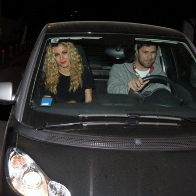 Duka's και live με Χολίδη