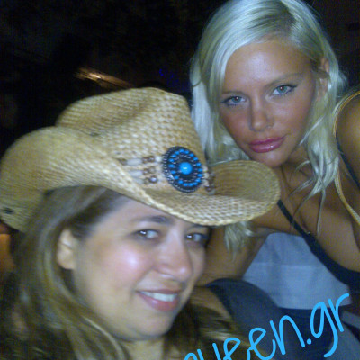 Μα πόσο κούκλα μπορεί να είναι ..